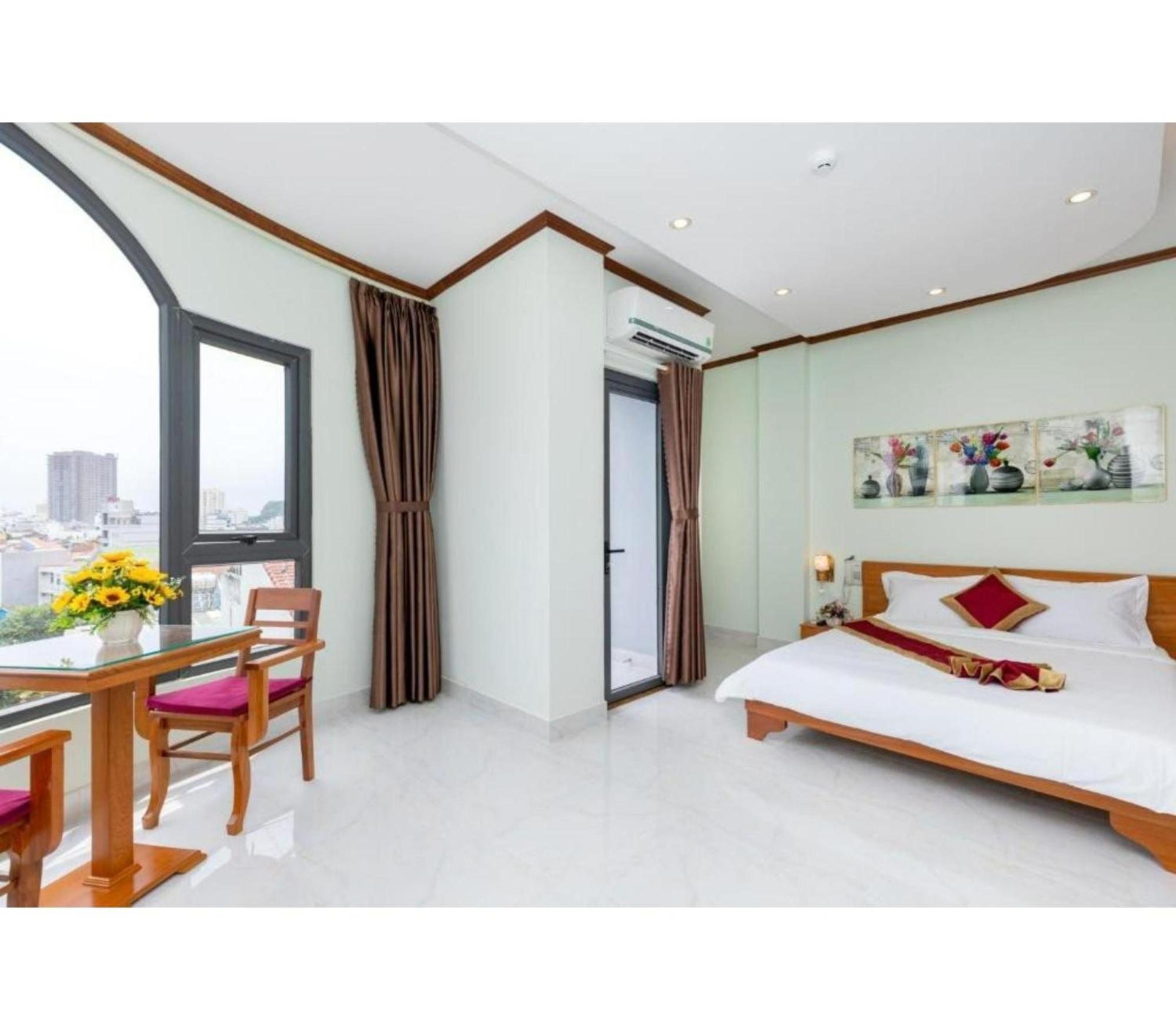 Oyo 1216 Ha Hotel Vung Tau Exteriör bild