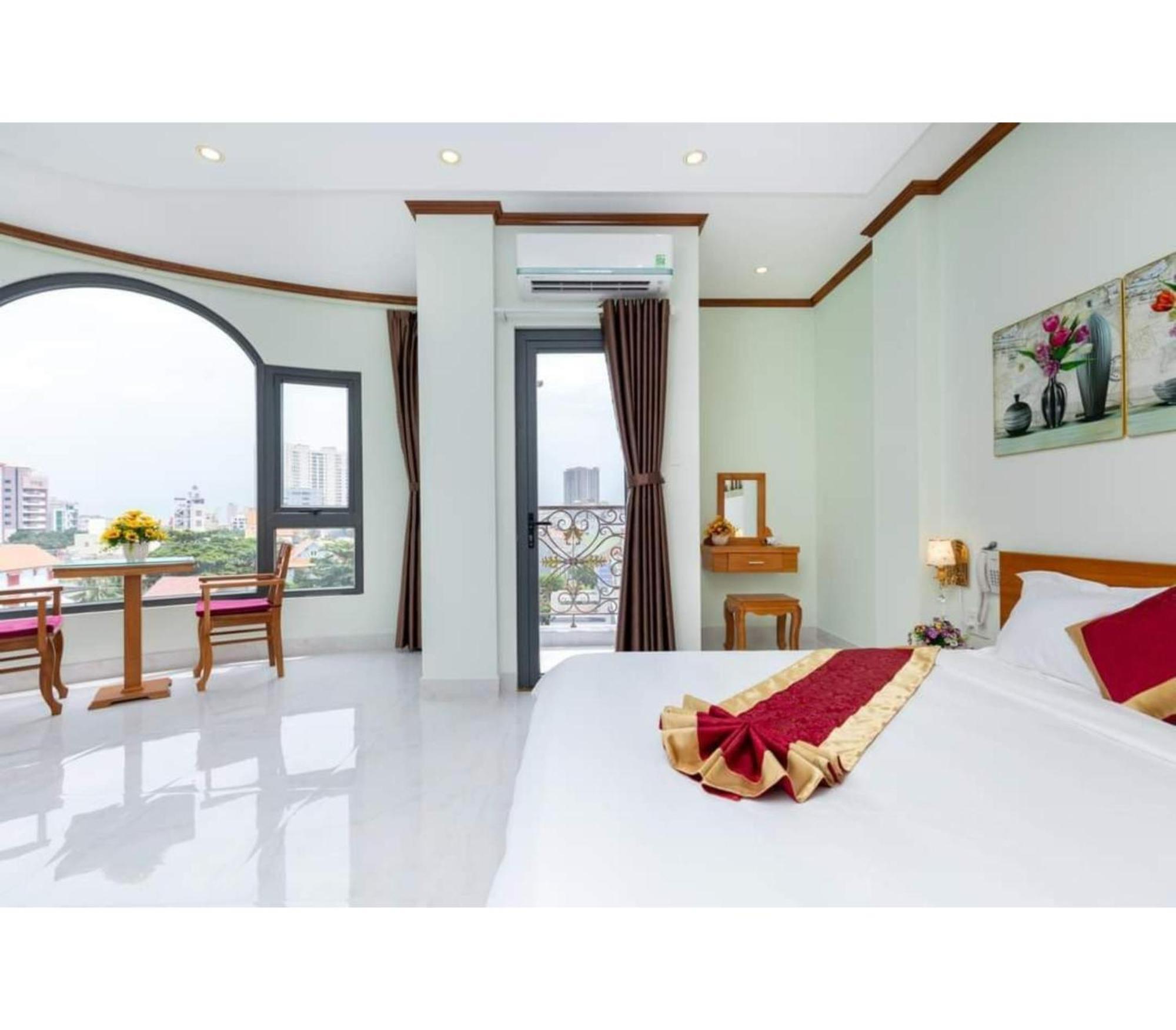 Oyo 1216 Ha Hotel Vung Tau Exteriör bild