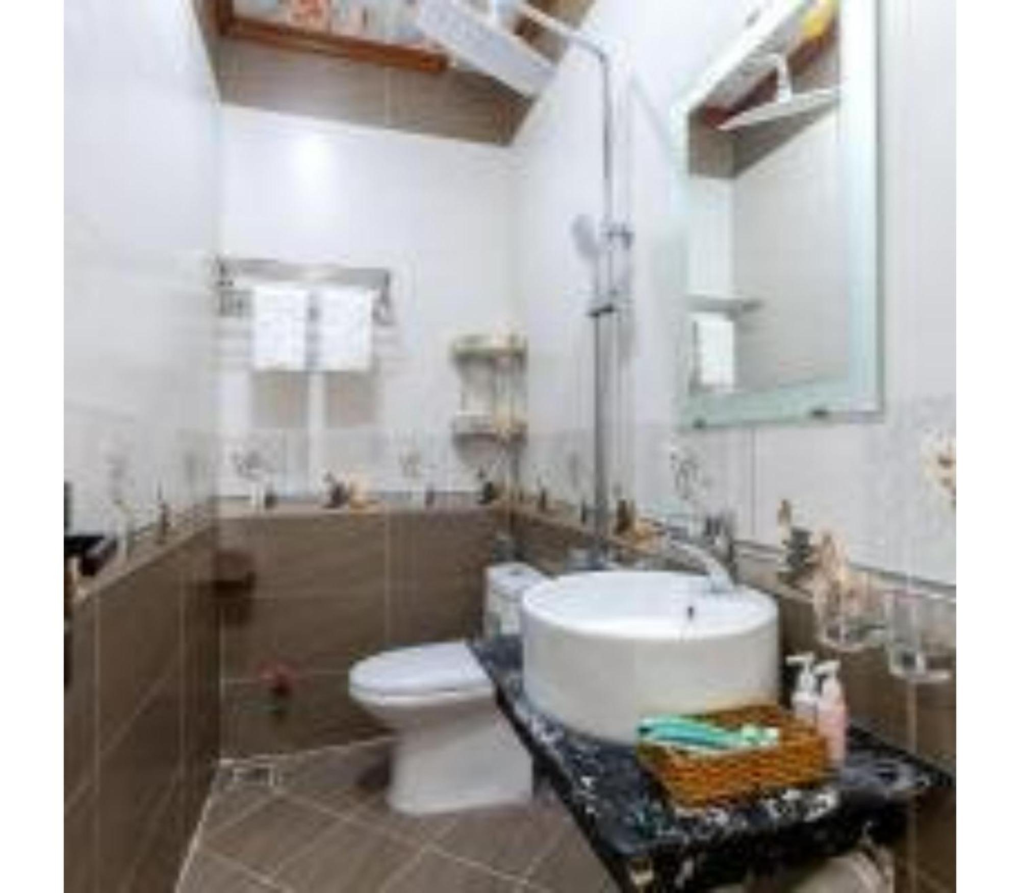 Oyo 1216 Ha Hotel Vung Tau Exteriör bild